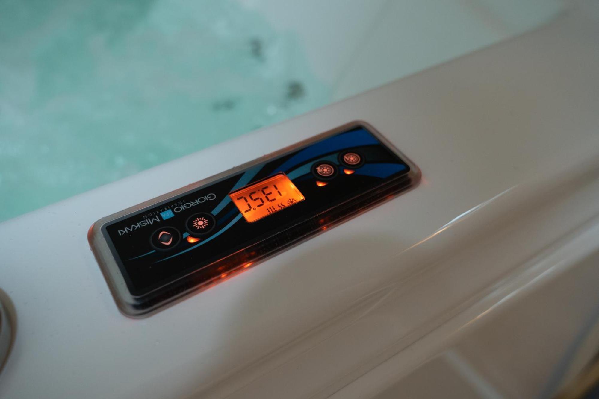 Olympus View Rooms Sauna & Spa 리토코론 외부 사진